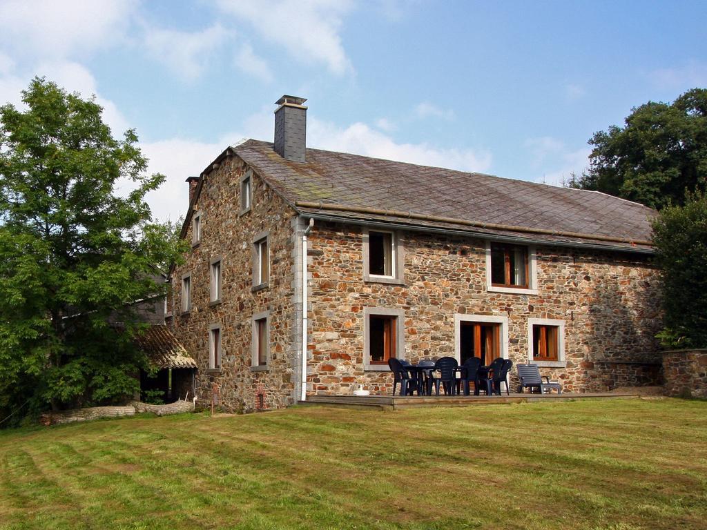Holiday home Quaint Cottage In Egb Mont With Garden Exbomont